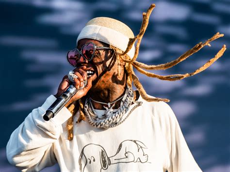 does lil wayne write his own music? exploring the depth of his lyrical prowess