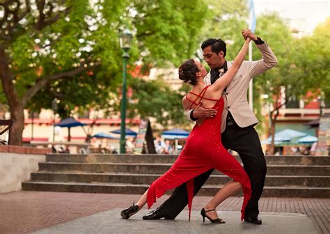 is salsa dance mexican How salsa dancing has become an integral part of Mexican culture and its evolution over the years.